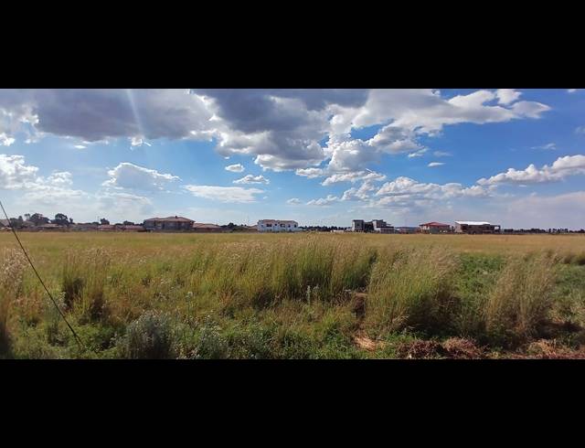 1,000M² VACANT LAND FOR SALE IN RIVERSDALE